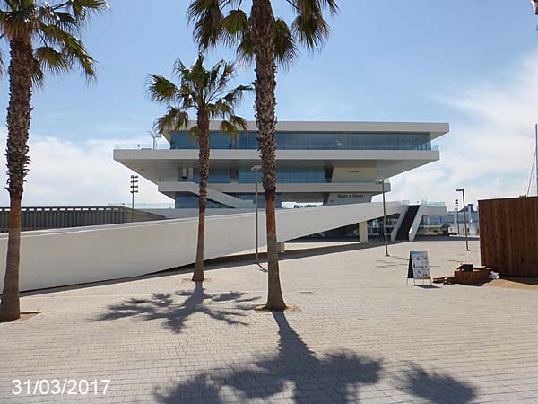 Construção De Veles E Aberturas Em Marina Valencia Espanha Foto de Stock -  Imagem de europa, povos: 237392342